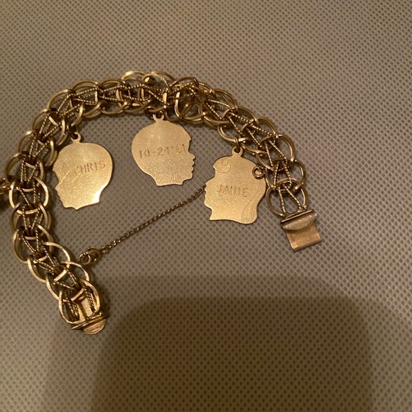 10k Gold Gold Charm Bracelet - Picture 1 of 5
